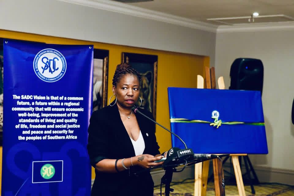 MISARegional's tweet image. 𝐌𝐞𝐝𝐢𝐚 𝐝𝐞𝐯𝐞𝐥𝐨𝐩𝐦𝐞𝐧𝐭  𝐤𝐞𝐲 𝐩𝐢𝐥𝐥𝐚𝐫 𝐭𝐨 𝐚𝐜𝐡𝐢𝐞𝐯𝐞 𝐒𝐀𝐃𝐂’𝐬 𝐬𝐭𝐫𝐚𝐭𝐞𝐠𝐢𝐜 𝐠𝐨𝐚𝐥𝐬

𝐑𝐞𝐚𝐝 𝐌𝐨𝐫𝐞: misa.org/blog/media-dev…

#MediaDevelopment
#SADC