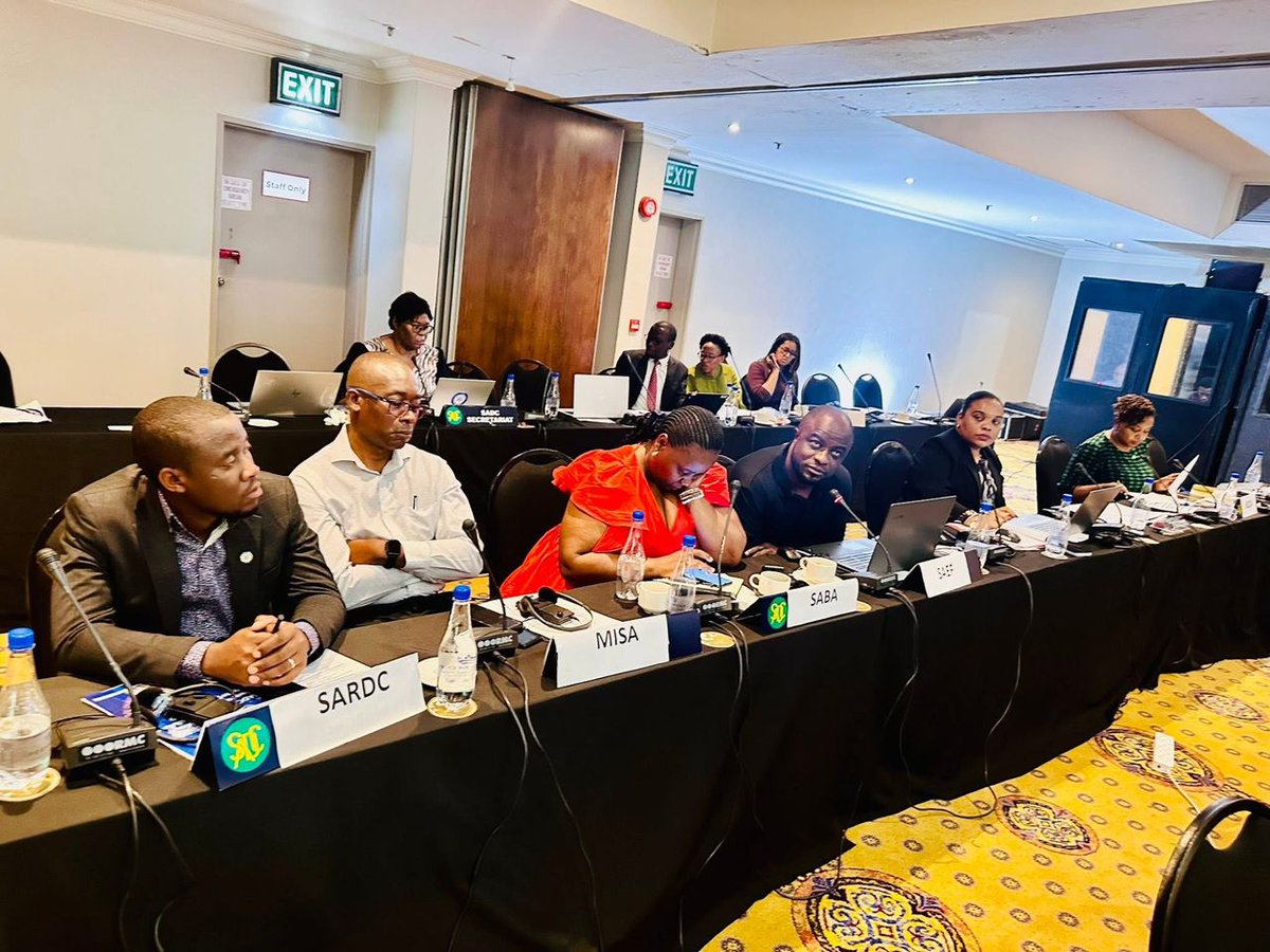 MISARegional's tweet image. 𝐌𝐞𝐝𝐢𝐚 𝐝𝐞𝐯𝐞𝐥𝐨𝐩𝐦𝐞𝐧𝐭  𝐤𝐞𝐲 𝐩𝐢𝐥𝐥𝐚𝐫 𝐭𝐨 𝐚𝐜𝐡𝐢𝐞𝐯𝐞 𝐒𝐀𝐃𝐂’𝐬 𝐬𝐭𝐫𝐚𝐭𝐞𝐠𝐢𝐜 𝐠𝐨𝐚𝐥𝐬

𝐑𝐞𝐚𝐝 𝐌𝐨𝐫𝐞: misa.org/blog/media-dev…

#MediaDevelopment
#SADC