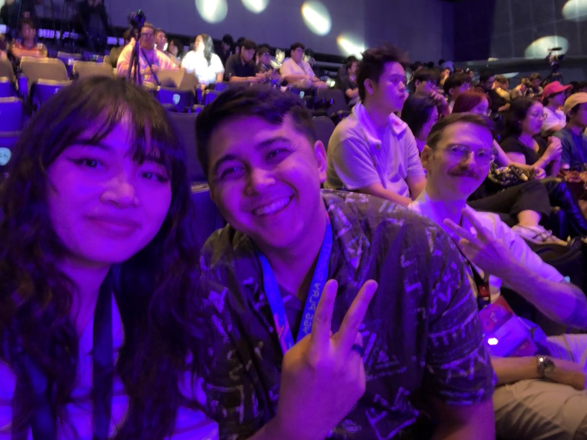 0xPatchara's tweet image. Day 1 YGG Play Summit 🇵🇭 

Today’s event:

- LOL Lounge with Icey &amp;amp; YP 
- YP Meet n Greet 
- Off the Grid Panel 
- Gamified IRL  
- Ronin Rally Meetup 

I’ll be speaking at the panel today at the Off the Grid Panel &amp;amp; YP Meet &amp;amp; Greet 🌱

gm chat