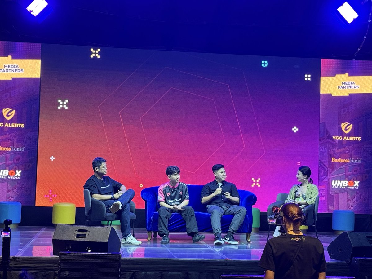 0xPatchara's tweet image. Day 1 YGG Play Summit 🇵🇭 

Today’s event:

- LOL Lounge with Icey &amp;amp; YP 
- YP Meet n Greet 
- Off the Grid Panel 
- Gamified IRL  
- Ronin Rally Meetup 

I’ll be speaking at the panel today at the Off the Grid Panel &amp;amp; YP Meet &amp;amp; Greet 🌱

gm chat
