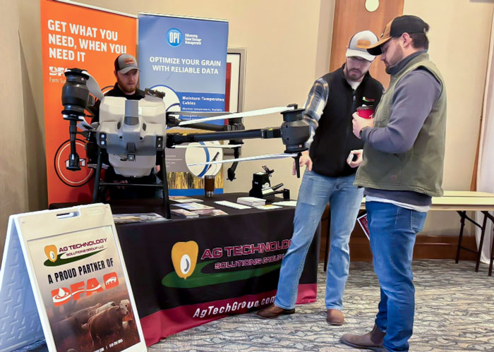 djirumor's tweet image. FCC’s new drone rules won’t ground your current DJI gear.

Focus is on shell companies and specific models, not a blanket ban.

Existing drones remain safe amid concerns over Chinese tech imports. #DroneNews #TechUpdate

 (1/2)