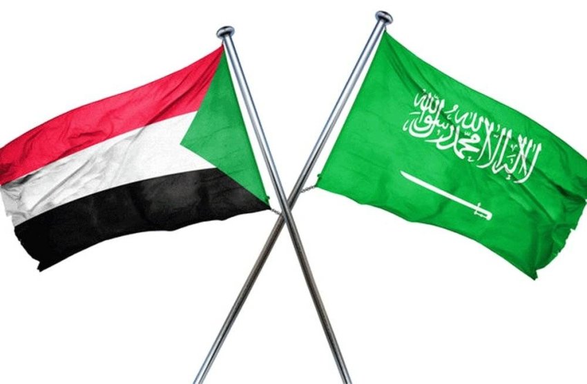 halawey's tweet photo. ما تعتلي راية الأوطان ولا ترتفع قيمة الإنسان الا بوقفة فخر وعز تشبه وقفتك معنا 🇸🇩 
#السودان_بقلب_بن_سلمان https://t.co/wk1ORKrBSN