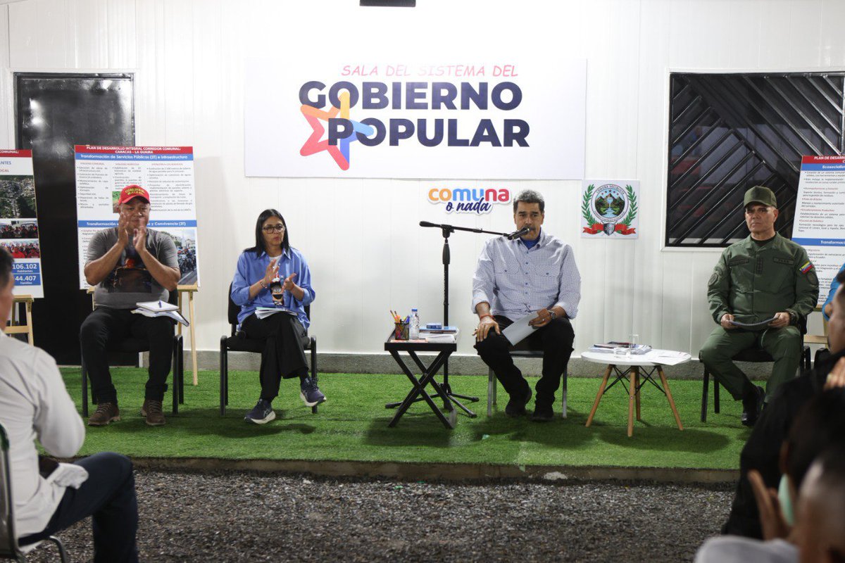 yundimarvznla's tweet image. #PoderPopular! El Presidente Maduro activa un plan gigante para el Corredor Vial Caracas-La Guaira, ¡empezando en la comunidad Ojo de Agua!
​Esto es más que una carretera, ¡es vida! 💥 El Plan de 7 Transformaciones llega a:
​Eje 1: Fabricio a Nuevo Horizonte
​Eje 2: Ciudad…