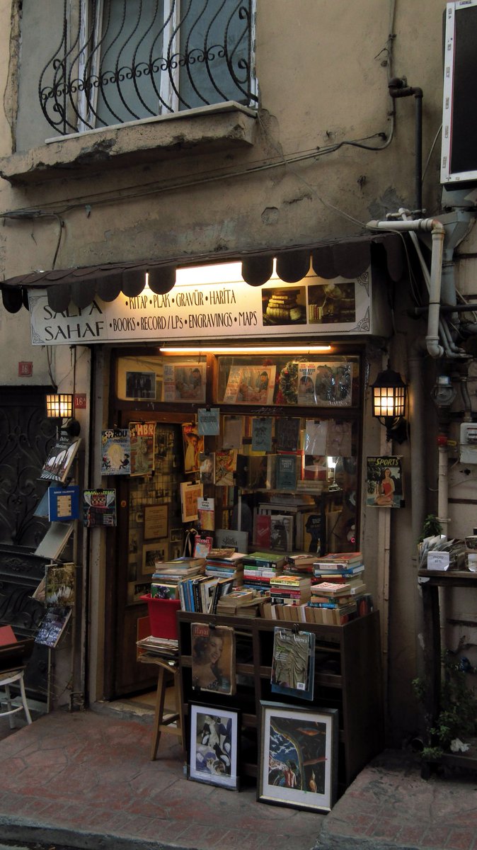 sevdiğinle kitabevine git