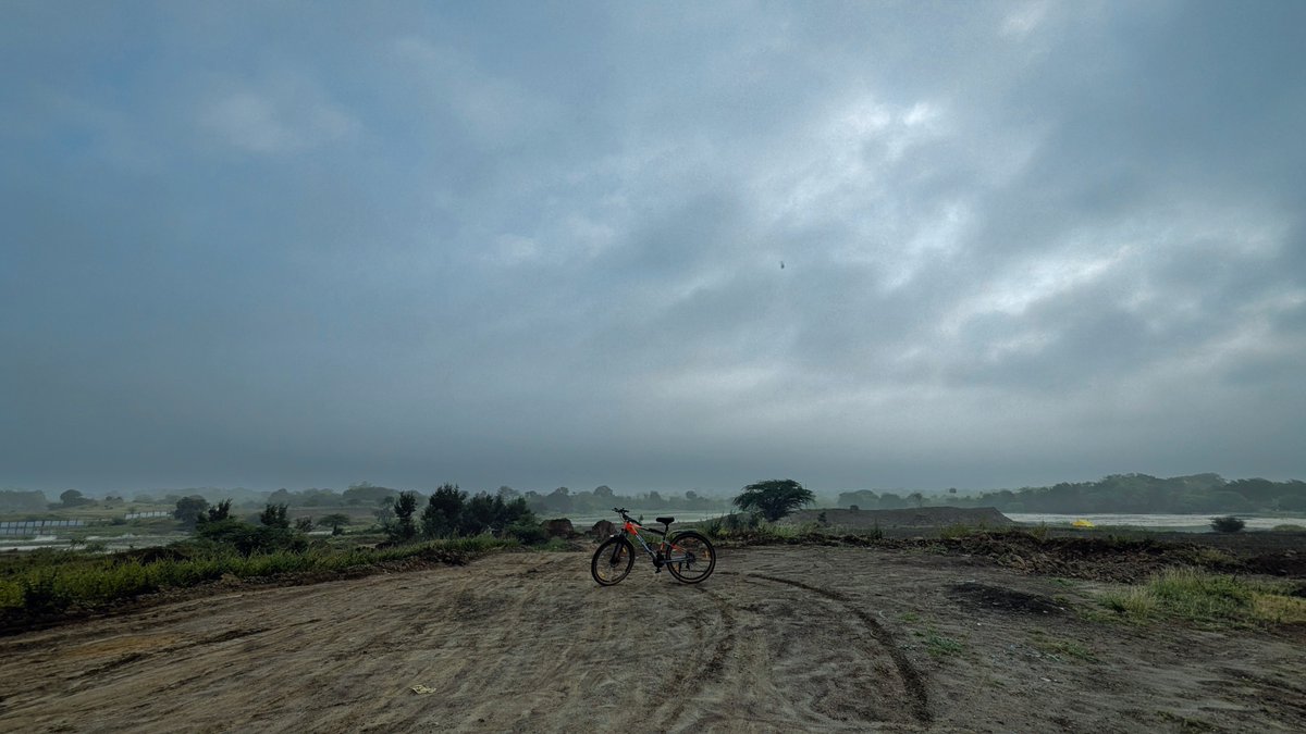 The_hinduman's tweet photo. I've lost 20 kgs of weight by just cycling, Without any diet. #CyclingForChange https://t.co/1Ov4lC5cyw