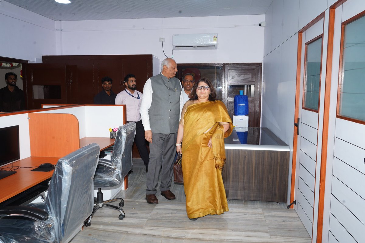 NFSUinChennai's tweet image. They also reviewed and provided strategic guidance on the ongoing development of the transit campus of @NFSUinChennai, setting the roadmap for our future growth.

#NFSUChennai #ForensicScience #CampusDevelopment #NFSU #HigherEducation