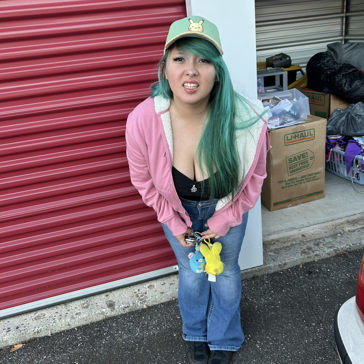 bf took a pic of me to "prove your always pretty" cuz i was upset my selfies were bad and then he took this and went ":D see?" I LOOK LIKE ASS