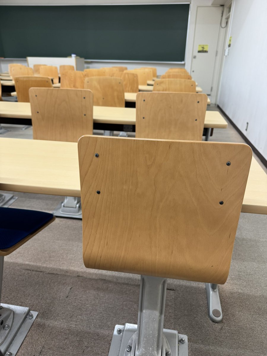 taaabo_39's tweet photo. ルセラの余韻がひどすぎて休講なのに大学来てしまった https://t.co/K5uKavHghB