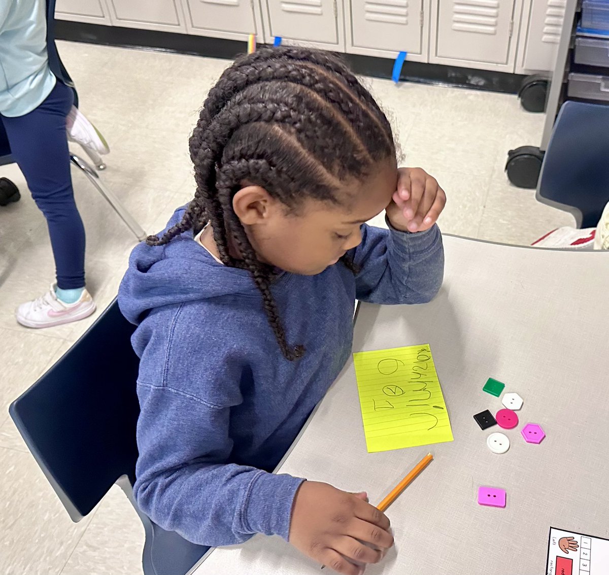 ngriffith106's tweet photo. Kinder Math Rotation - Number Combinations for #6-10… show your thinking 🤔 
#rockyourrole #wearedegan #onelisd https://t.co/zkOn4WZF4G