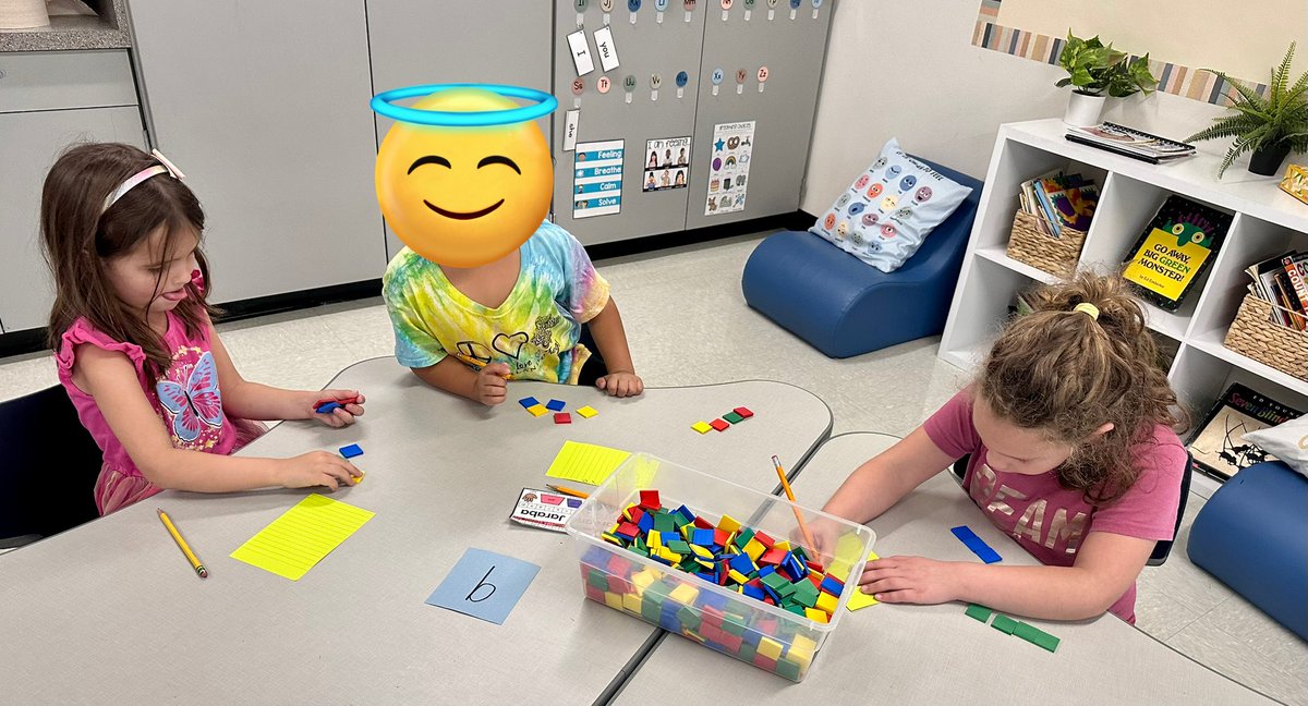 ngriffith106's tweet photo. Kinder Math Rotation - Number Combinations for #6-10… show your thinking 🤔 
#rockyourrole #wearedegan #onelisd https://t.co/zkOn4WZF4G