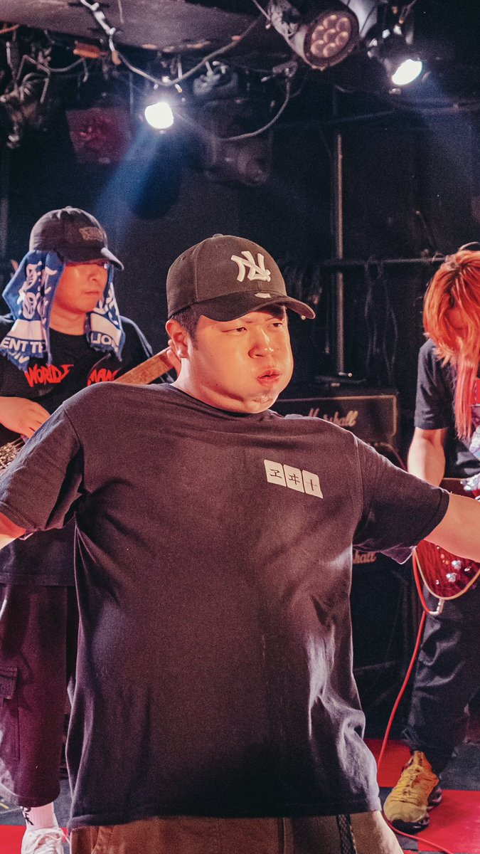 wk_nxlv's tweet photo. ヱヰ十で一番狂気を秘めた男MARU。

今日が���生日らしい。おめでとう🎉

95年生まれ同士、まだまだ切磋琢磨してこう。靴は片方どっかやらないようにね。

これからもよろしく！ https://t.co/IgBKLe7l3w