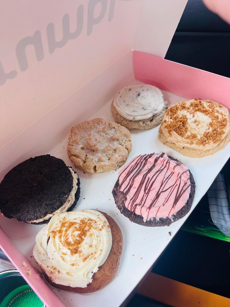 sweetapplegail's tweet image. ★ Make your own Crumbl Cookie Lineup!! ★

#interactivethread for #edtwt + anyone who wants to play!! ౨ৎ
 
#foodpoll #distraction
♡ + ↻ super appreciated!!