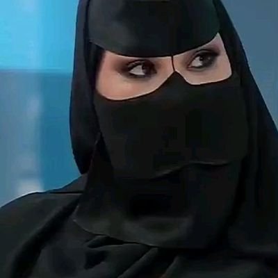 لا تكن حارساً على كل شيء
هناك أشياء دعها تكون و أشياء دعها تذهب و أخرى دعها تنتهي
قد يُفاجئنا القدر أحياناً بأحداثه
لكنه يصنع فينا تغييراً كُنا بحاجة إليه
صباح جميل للأمل في قلوبنا الذي لاينقطع ولكل الأشياء التي تسعدنا
وللبشارات الجميله التي يحملها لنا الصباح 🌹🙏🌹