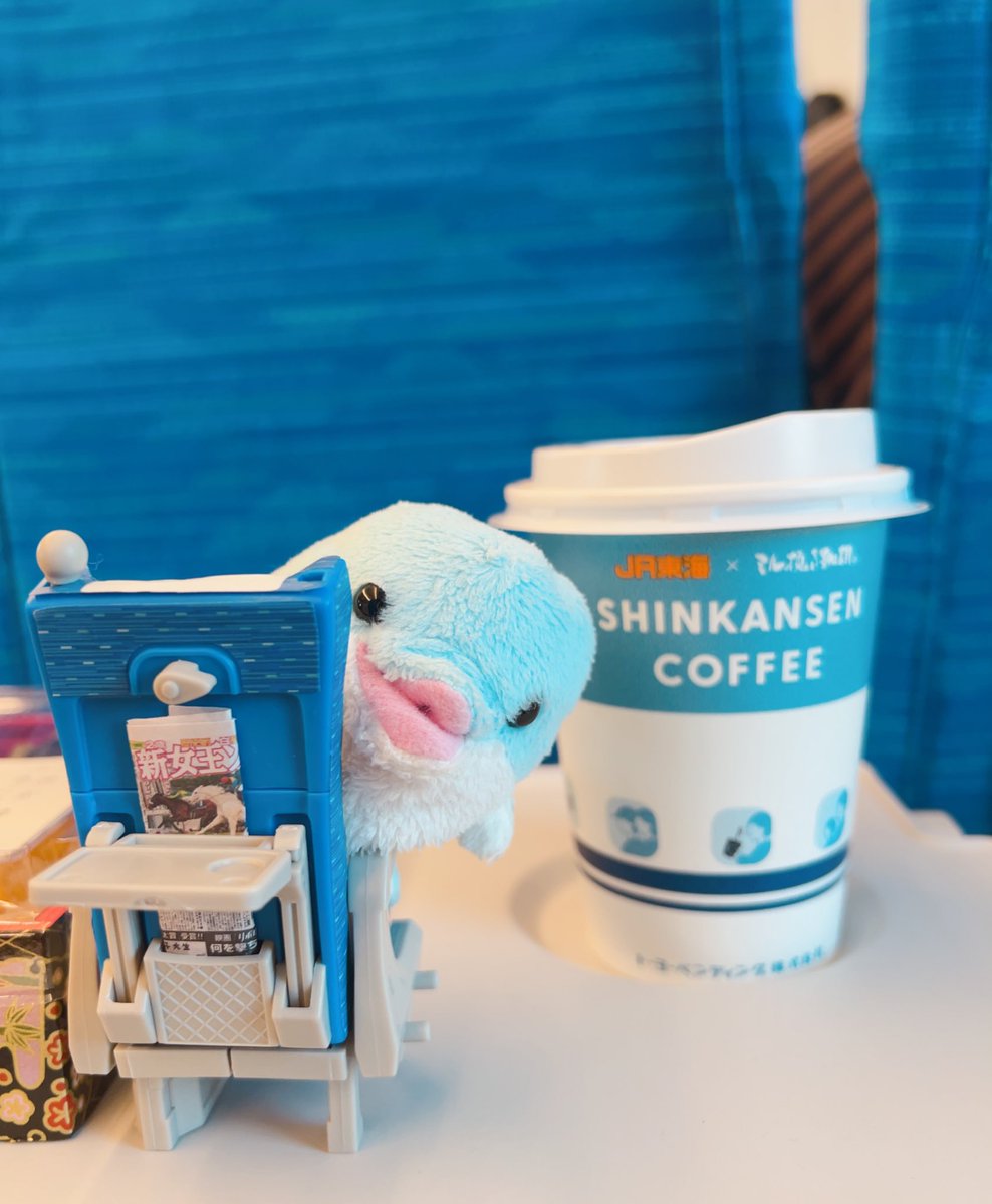 afuroo11's tweet image. 前の席の人めちゃくちゃ見てきて気まずいな