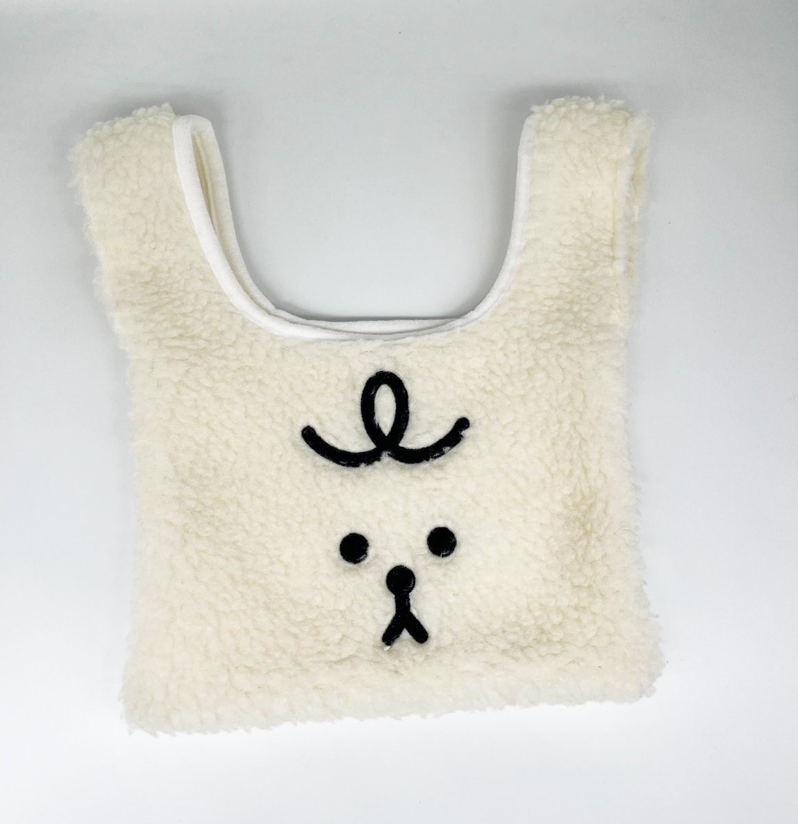 palmu_jp's tweet image. ／
11月開催イベント
「たいむのボアコレ Vol.1 – ぬくもりトート」の特典が完成🐑✨
＼

冬のはじまりにぴったり！
ふわもこの手ざわりのぬくもりトートが完成 🤍

たいむといっしょに、あたたかさを持ち歩こう🐑 🐏 

＃Palmu