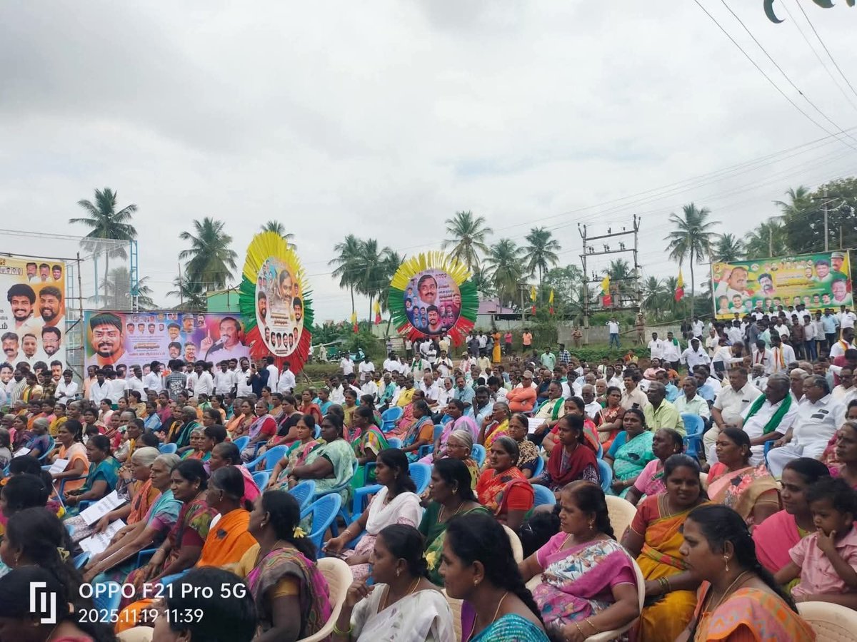 VelmuruganTVK's tweet photo. சுற்றுச்சூழலுக்குப் பெரும் கேடு விளைவிக்கக்கூடிய, சேலம் மாவட்டம் ஜாகிர் அம்மாபாளையம் பகுதியில் தனியார் நிறுவனங்கள் அமைக்க உள்ள ஜவுளிப் பூங்கா மற்றும் சாயப்பட்டறை ஆலைகள்  அமைக்க எதிர்ப்பு தெரிவித்து, விவசாயிகள் மற்றும் கிராம பொதுமக்களின் சார்பாக நடைபெற்ற கருத்து கேட்புக் கூட்டத்தில் பங்கேற்று பேசினேன்.