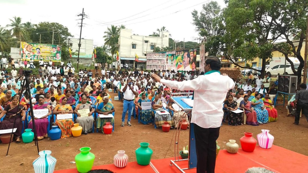 சுற்றுச்சூழலுக்குப் பெரும் கேடு விளைவிக்கக்கூடிய, சேலம் மாவட்டம் ஜாகிர் அம்மாபாளையம் பகுதியில் தனியார் நிறுவனங்கள் அமைக்க உள்ள ஜவுளிப் பூங்கா மற்றும் சாயப்பட்டறை ஆலைகள்  அமைக்க எதிர்ப்பு தெரிவித்து, விவசாயிகள் மற்றும் கிராம பொதுமக்களின் சார்பாக நடைபெற்ற கருத்து கேட்புக்