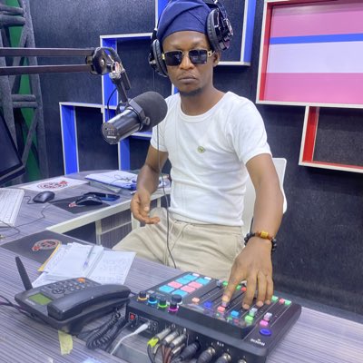 AboLuper's tweet photo. #NewProfilePic https://t.co/2xYtpgNelC