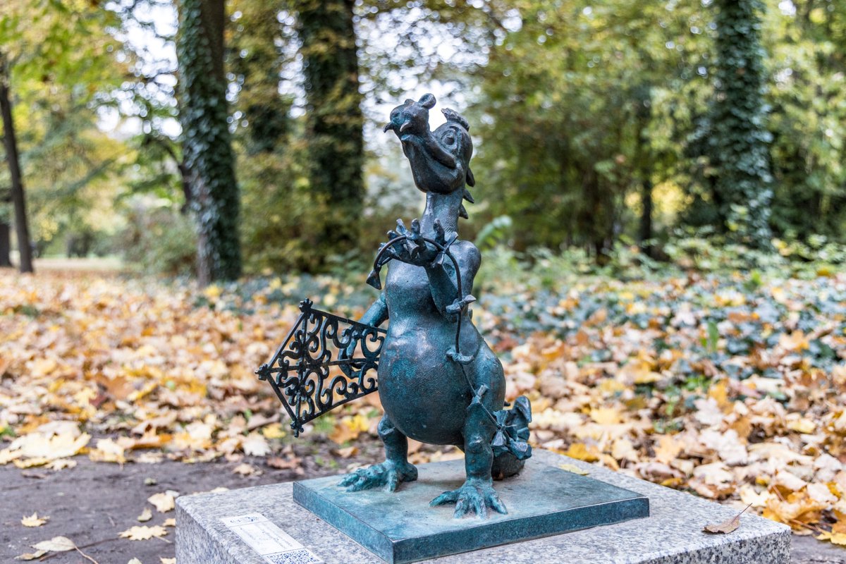 krakow_pl's tweet photo. #Krakow #jesien #smok #rano #pogoda
Dzień dobry!
Zapowiada się słoneczny ale dość zimny dzień! 🍂🍁☀️
Jakie macie pomysły na jego spędzenie?
📷 Jan Graczyński/ https://t.co/FMBF6SaElj https://t.co/vatXbwCPJJ