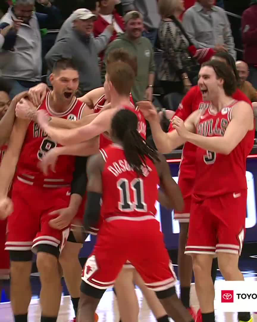 VUCEVIC CALLS GAME AT THE BUZZER 😤🔥
BULLS WIN.