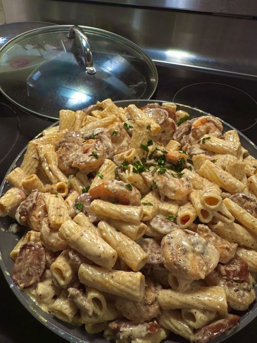 Food Pleaser tweet media