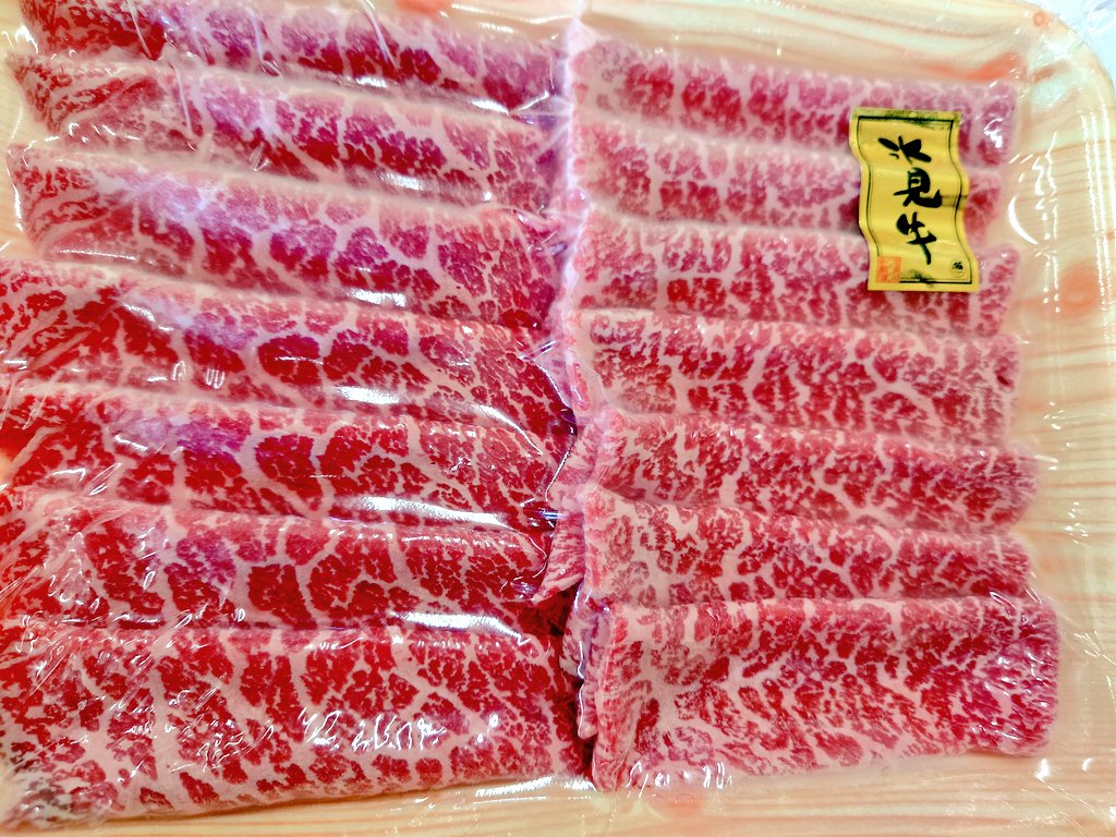 himikaisan's tweet photo. やっぱ『氷見牛』
美味い~~😆美しい~~💗
🐄すき焼き·しゃぶしゃぶ🐄
#氷見牛
#お歳暮
#ご褒美 https://t.co/NGhJ8fsqvJ