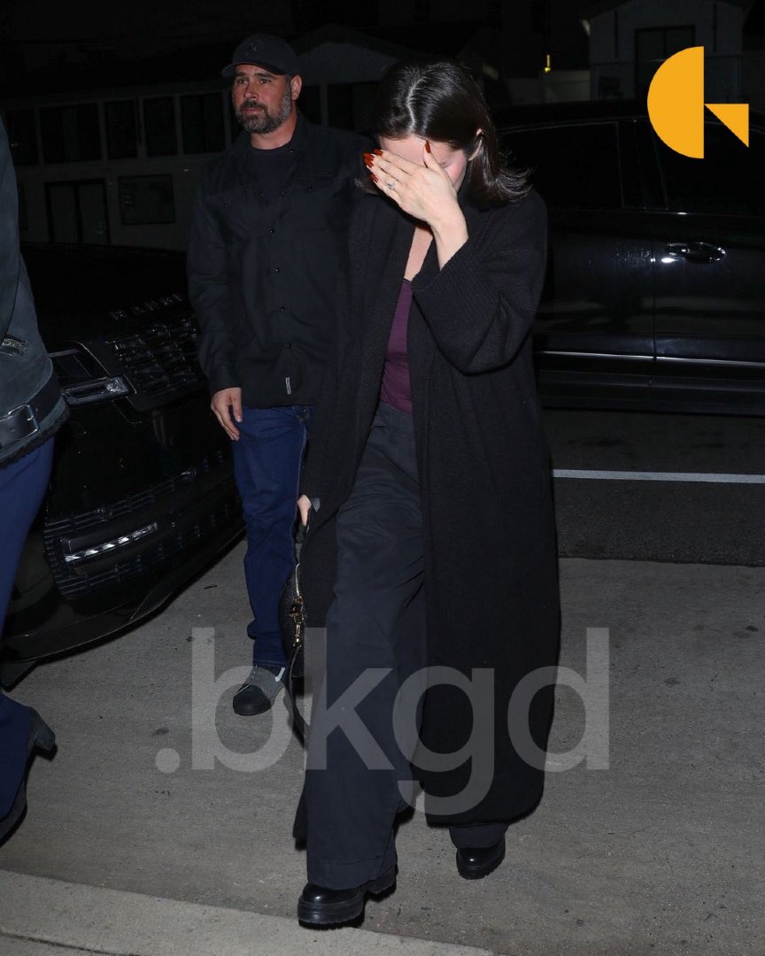 Selena Gomez at the 'Giorgio Baldi' restaurant in Santa Monica [Novemver 18]