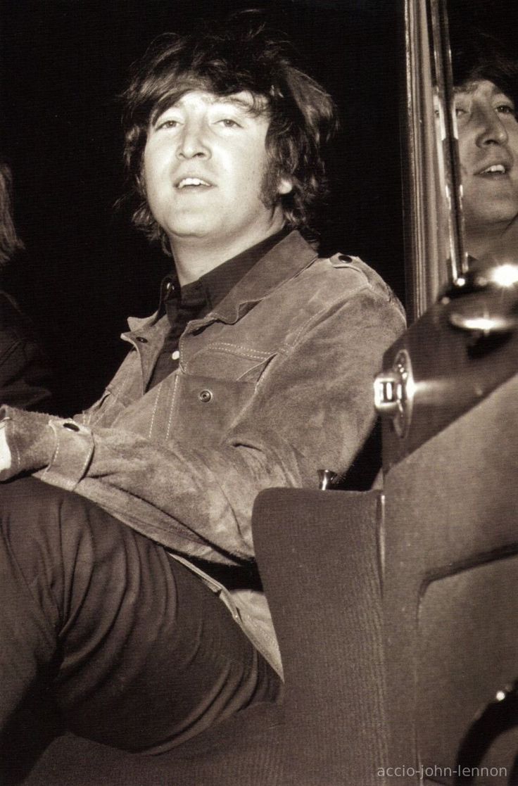 SgtPepper1710's tweet photo. John, 1965
#TheBeatles https://t.co/TbW4xNCpUj