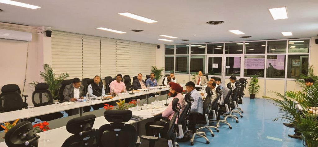DCPW_official's tweet photo. Meeting of Technical Committee for BB-PPDR at Polnet Hub, DCPW

#BBPPDR #polnet #DCPW #MHA #Police #Communications #CAPF #PublicProtection #DisasterRelief #CriticalCommunications #ndrf https://t.co/giSguZN0TD