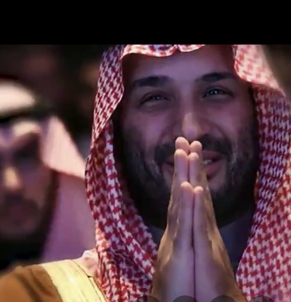 لن ينسى الأشقاء في #السودان هذه الحركة من سمو ولي العهد محمد بن سلمان حفظه الله ..
بل هل تصبح أيقونة كما حصلت في سوريا ضم كفيه على صدره ،،
صناعة السلام في السودان قيادته سعودية،،