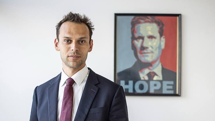 Josh Simons - Labour MP for Makerfield (Wigan/Greater Manchester). 

One of the first persons of note mentioned in Paul Holden’s book The Fraud is Josh Simons. And it’s not a favourable impression that the reader gets of this political whiz kid and fixer.

It’s hard to know where