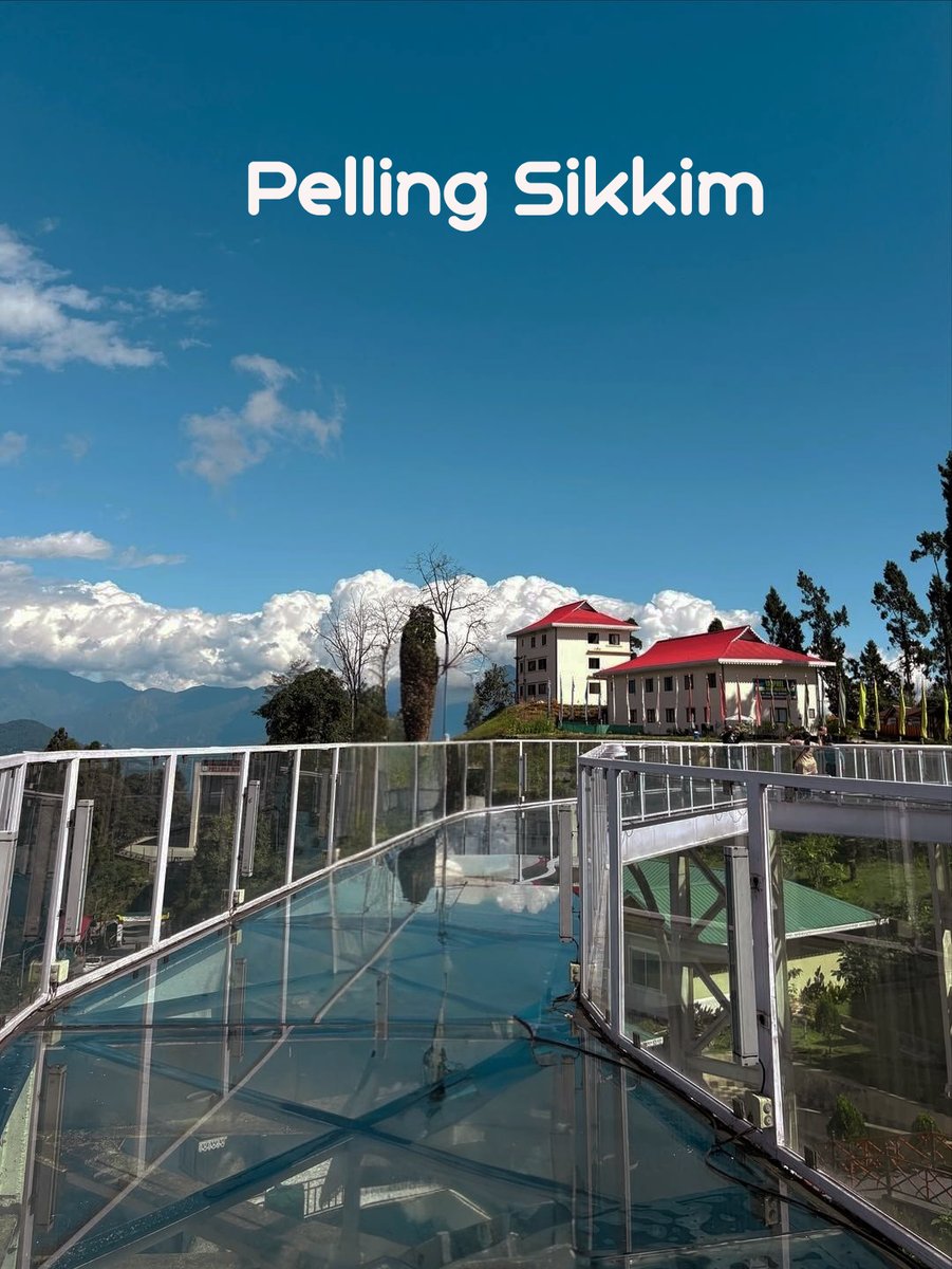 TourMyIndiaa's tweet image. Pelling is a serene hill town in West Sikkim, famed for its panoramic views of Mount Kanchenjunga and spiritual charm. It's a perfect blend of nature, culture, and adventure.
👉 Explore more at TourMyIndia.com

#Pelling #PellingSikkim #SikkimTour #IncredibleIndia
