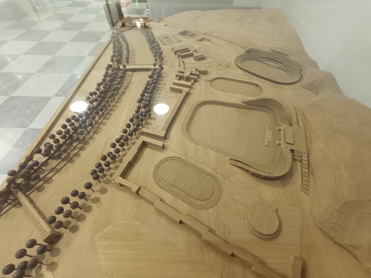 #Architettura della #città dello #sport intorno allo #stadio divenuto poi #Olimpico. #Foro M di L. #Moretti 1936 - #Casa delle armi di L. Moretti 1936 7 - #ForoItalico di E. Del Debbio1960 anno olimpico per #Roma. #Italia #Coni #palazzoH #urbanistica