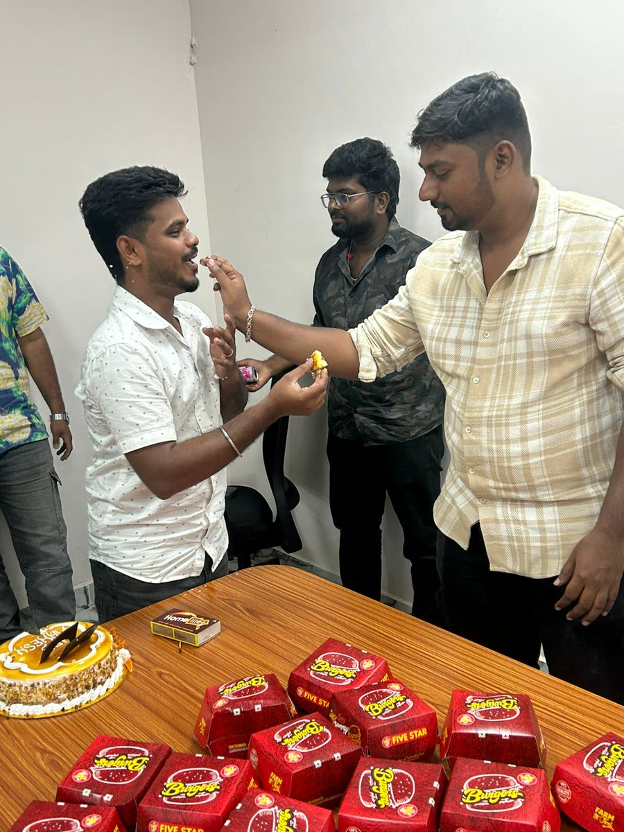 zyplesoftware's tweet image. Happy Birthday Celebration at Zyple Software!

At Zyple Software, we don’t just build technology - we build a culture where people feel valued, appreciated, and connected. 

#ZypleSoftware #TeamZyple #OfficeCulture #EmployeeHappiness #BirthdayAtWork #LifeAtZyple #TeamSpirit