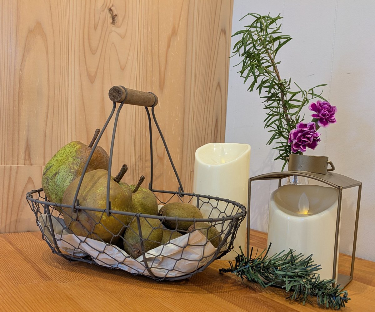 springworks2023's tweet image. ドーナツは完売しました。
マフィンはりんごキャラメルカスタードとクランベリーチョコが２個ずつ、キウイクリームチーズは完売です。
プリンとかぼちゃプリンは少しずつあります。
焼菓子もどうぞ。
17時までお待ちしております。

明日はキッシュの日です。
#菓子屋ハウフル