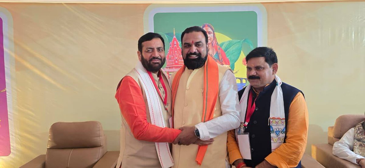 samrat4bjp's tweet photo. आज बिहार सरकार के ऐतिहासिक शपथग्रहण समारोह में देशभर से आए माननीय मुख्यमंत्रीगण, माननीय उपमुख्यमंत्रीगण, माननीय केंद्रीय मंत्रीगण एवं वरिष्ठ नेतागण का हार्दिक स्वागत-अभिनंदन किया।

आप सभी की गरिमामयी उपस्थिति में बिहार के विकास का नव सूर्योदय होने जा रहा है।

#विकसित_बिहार_का_शपथ https://t.co/gd9W8I94hp