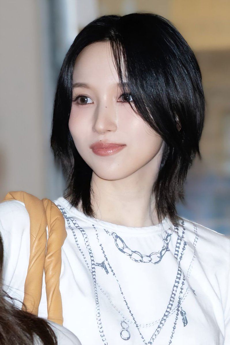 rainmakerezra's tweet photo. Okay hear me out…
#mina #sonyejin #twice https://t.co/16aqFGnllh