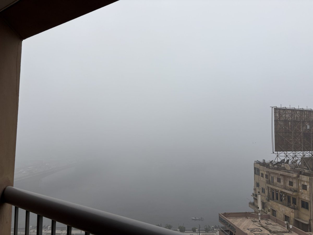 ArtoisLibra's tweet image. #dressedforsuccess Ein morgendlicher Gruß aus dem noch nebeligen Kairo!
Auf zum Frühstück, danach will ich zum Bazar und Poolen am Nachmittag wäre auch noch super … letzter Tag!