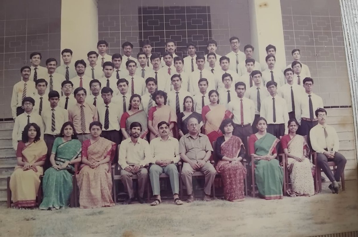 idlebrainjeevi's tweet image. Spot me!

Chemical Engineering Students, BITS Pilani

Passed out in 1994.