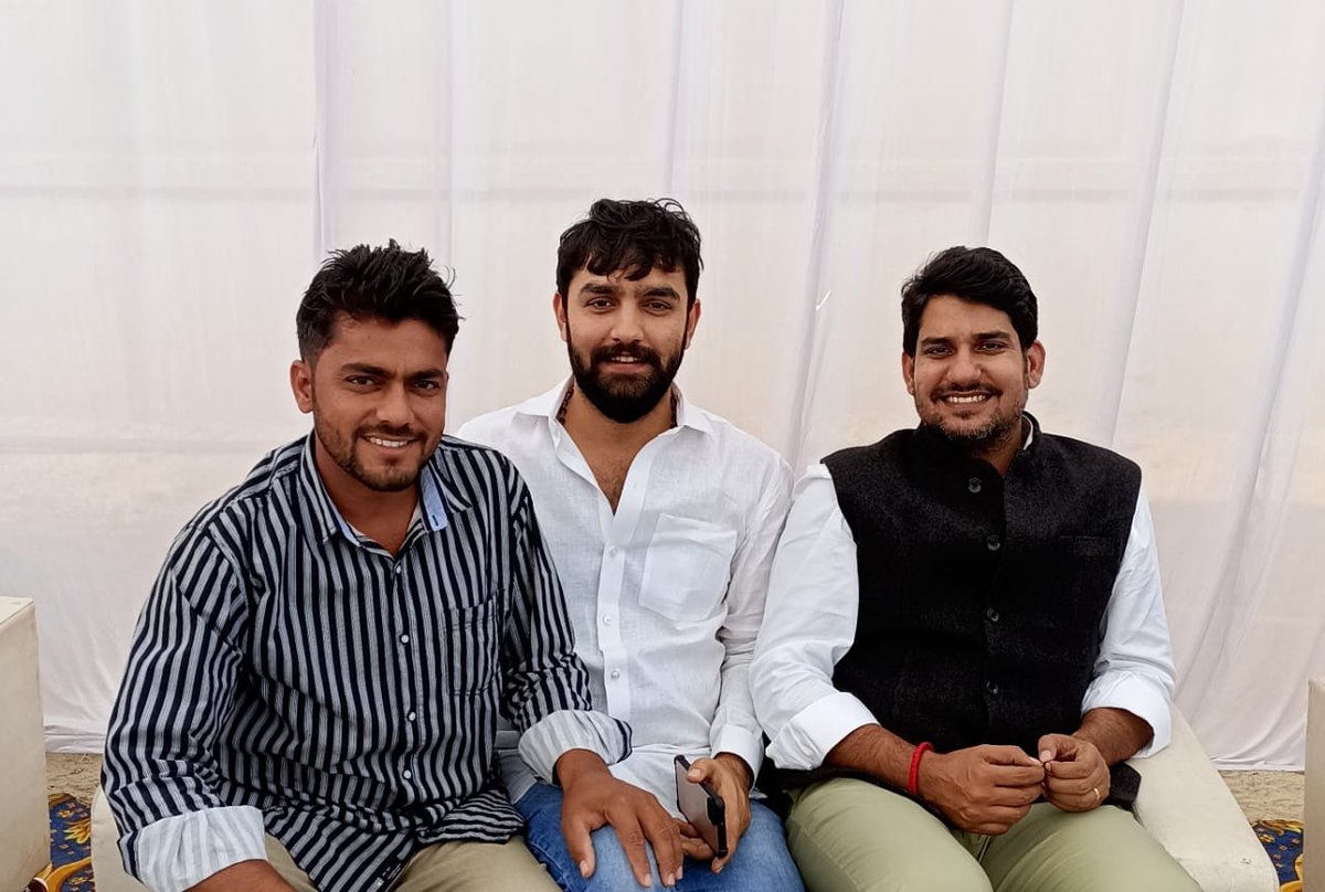 Anand Mandia tweet media