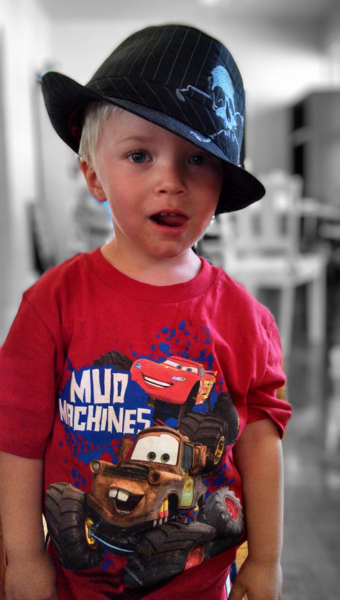 Omg. Hard to believe this was 13 years ago! My Lil’ C-Man. 😂🥰

#throwbackthursday #tbt #goofy #mylittlecomedian #toocute #boymom #lovethiskid #boys 😂