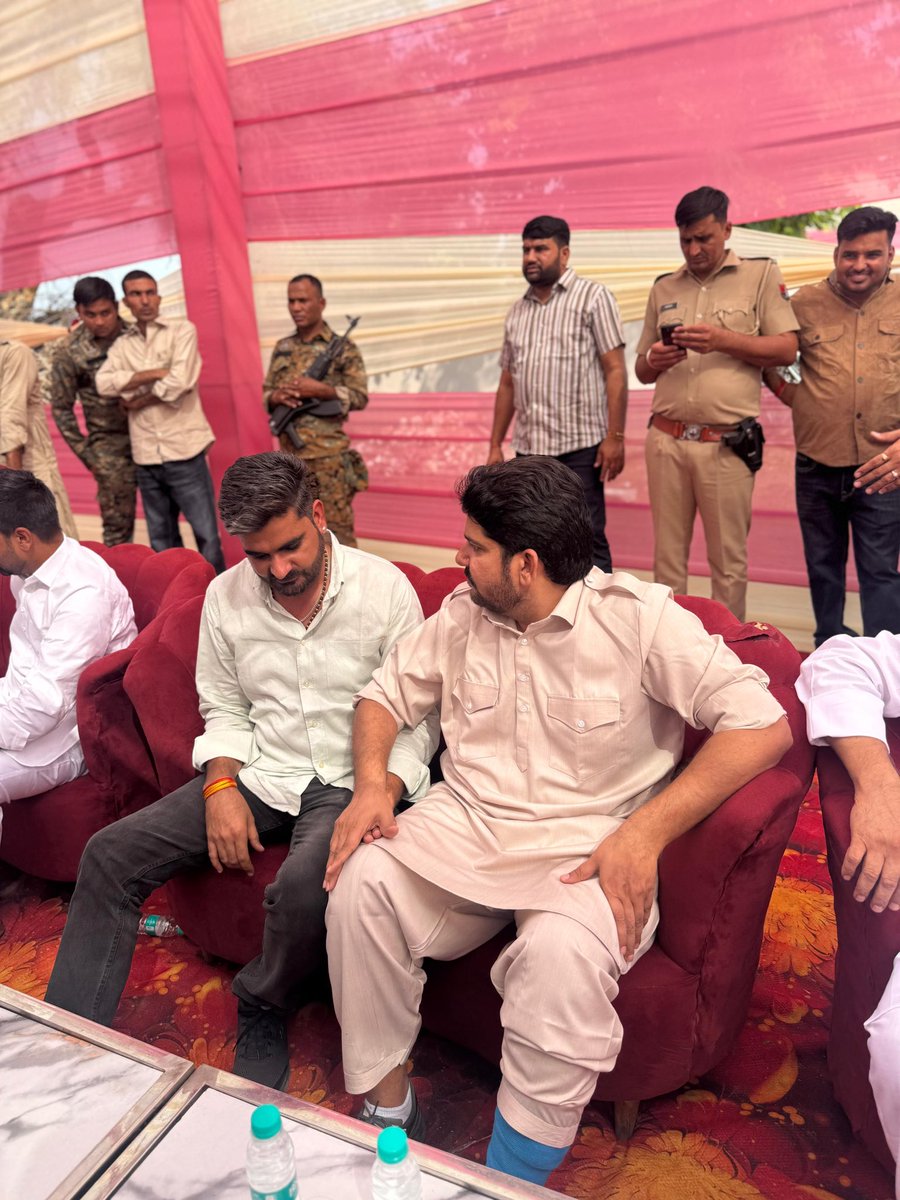 लाड़नूं के लोकप्रिय विधायक श्री मुकेश भाकर जी को जन्मदिन की हार्दिक बधाई एवं शुभकामनाएँ।
ईश्वर से आपके उत्तम स्वास्थ्य, दीर्घायु जीवन की कामना करता हूँ। <a href="/MukeshBhakar_/">Mukesh Bhakar</a>