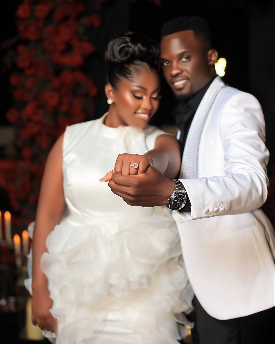 nantongo_carol's tweet image. The last slide is the year our journey began. 🤣🤭young, intentional, and full of hope. 8 years later, it still feels like yesterday. I’m not bragging but I couldn’t have found a better partner for a lifetime.
I found my person. And today, I get to call him my fiancé.🫣