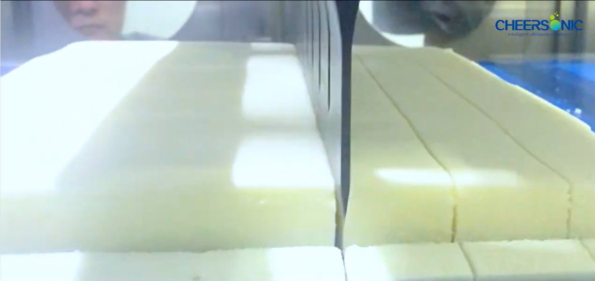 Cheersonic's tweet photo. Multilayer sponge cake,fluffy and layered,is a staple for exquisite desserts.Yet manual cutting oftencrushes its soft texture,causing layer adhesionand rough edge,ruining appearance and taste
Web:https://t.co/zB5q9dZmr1
Email:market2@cheersonic.com
#Ultrasoniccutting #Cheersonic https://t.co/McQ9HdLJIA