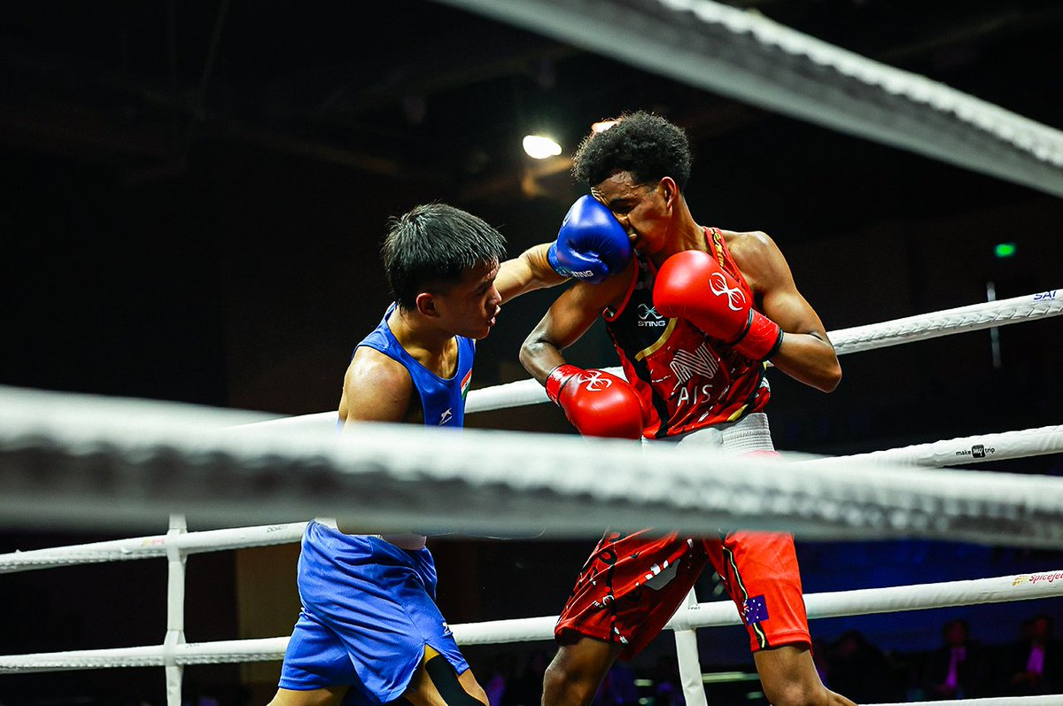 NortheastToday's tweet image. #NetSnippet | Mandengbam Jadumani Singh from Manipur secured a convincing 5-0 victory over Australia&apos;s Omer Izaz in the semi-finals of the World Boxing Cup Finals 2025 in the Men&apos;s 51kg category. With this win, he has advanced to the final, bringing pride to India and Manipur on…