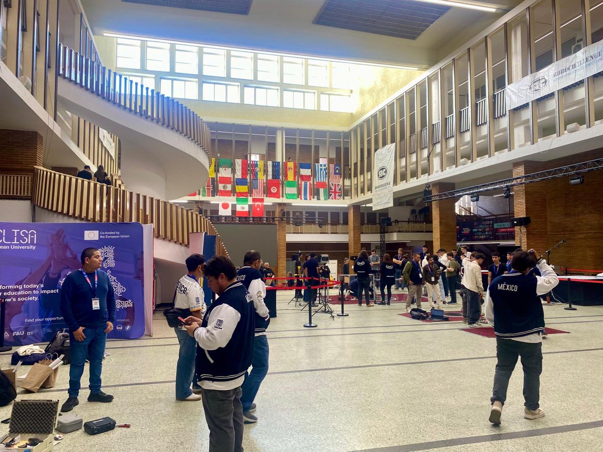 upbcampus's tweet image. #upbcampus meets @upb1818’s 4th #ROBOFEST festival —a landmark event in the field of #Industry 4.0, #automation, #ArtificialIntelligence and #robotics, where participants were able to present their latest technologies and developed applications. #Robotics #Automation #Innovation