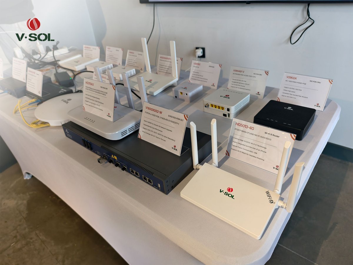 vsolution_fttx's tweet image. 🤝🔧 VSOL x XCOM successfully wrapped up technical workshops in Sofia, Plovdiv &amp;amp; Varna! Showcased XGS-PON products, cloud management platform &amp;amp; VST App—drawing strong interest from Bulgarian operators. Great discussions, demos &amp;amp; raffles! Thanks to all participants! #VSOLBulgaria