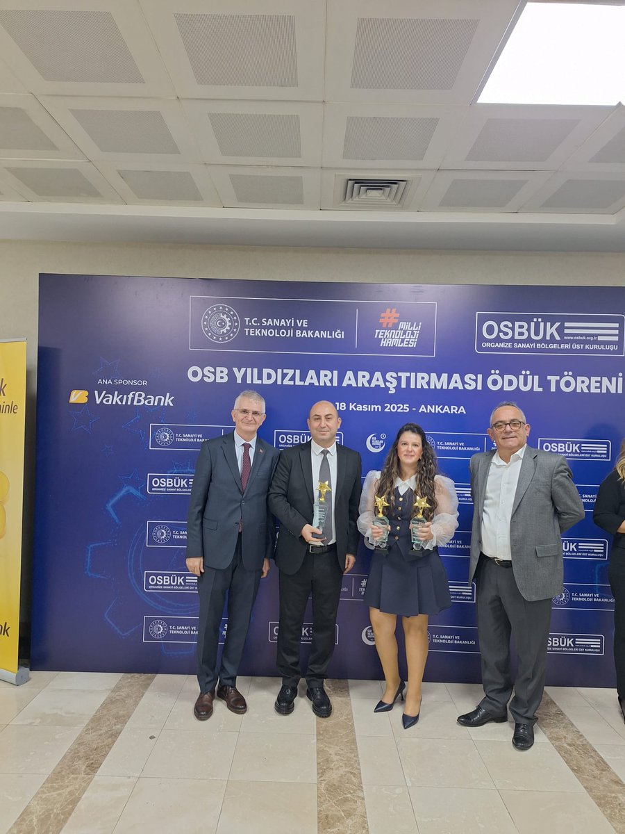 CerkezkoyOsb's tweet image. ÇOSB, OSBÜK tarafından düzenlenen 2025 OSB Yıldızları Araştırması’nda ödüle layık görüldü. Bu yıl beşincisi düzenlenen OSB Yıldızları Araştırması Ödül Töreni, T.C. Sanayi ve Teknoloji Bakanı Sn. Mehmet Kacır’ın katılımıyla gerçekleştirildi.
#ÇOSB #ÇerkezköyOSB #OSBÜK #OSBYıldızla