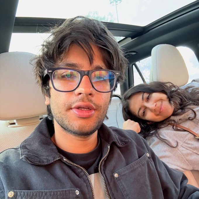 Sap_black's tweet image. Someone Commented &quot; They look like Brother and Sister 😭&quot;