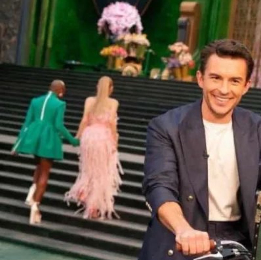 gelphiekisser's tweet image. wicked for good